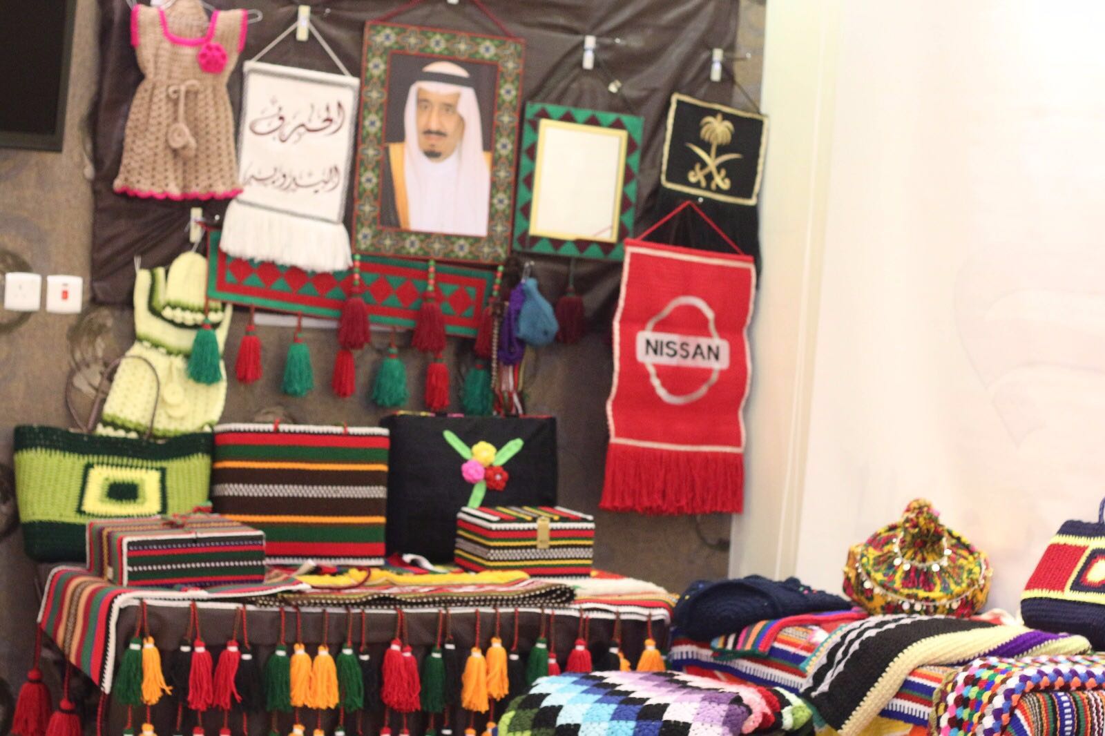 التأهيل والتدريب المهني للحرفيين التقليديين والمهتمين بالتراث